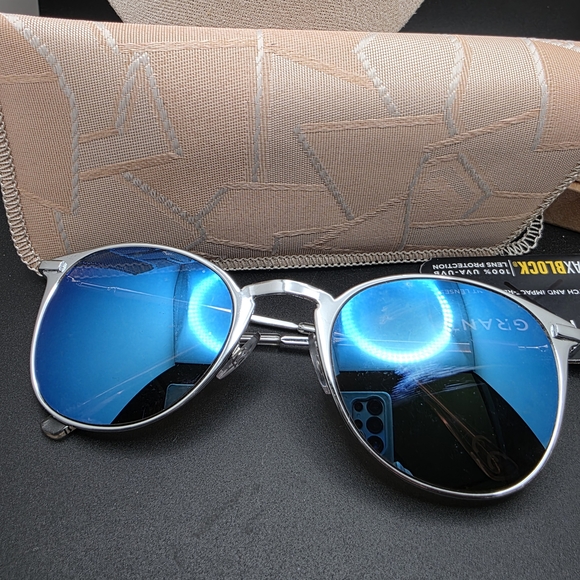 Accessories - Blue Mirrored Aviator Sunglasses (1831)